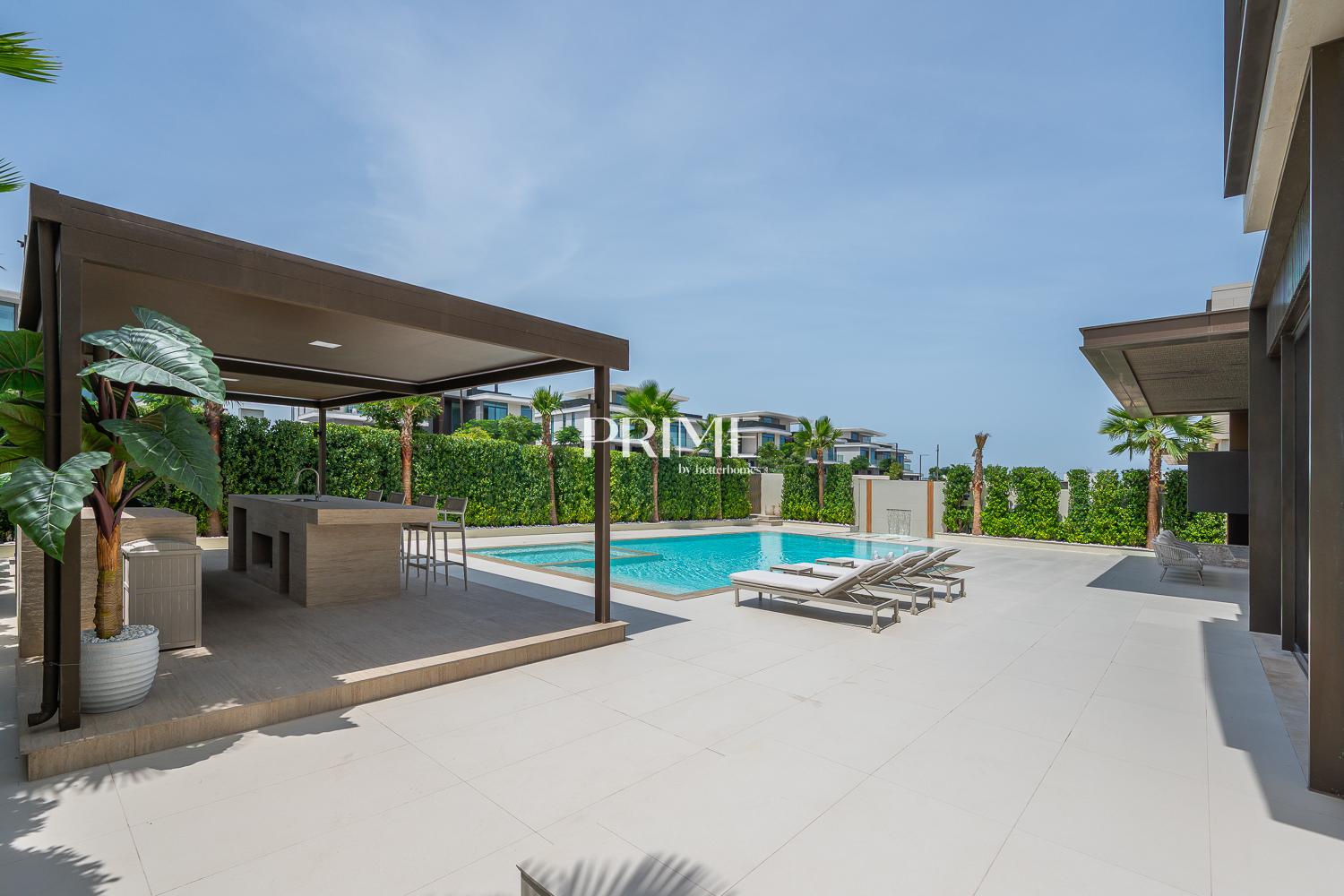 5 Bedrooms Villa in Palm Hills