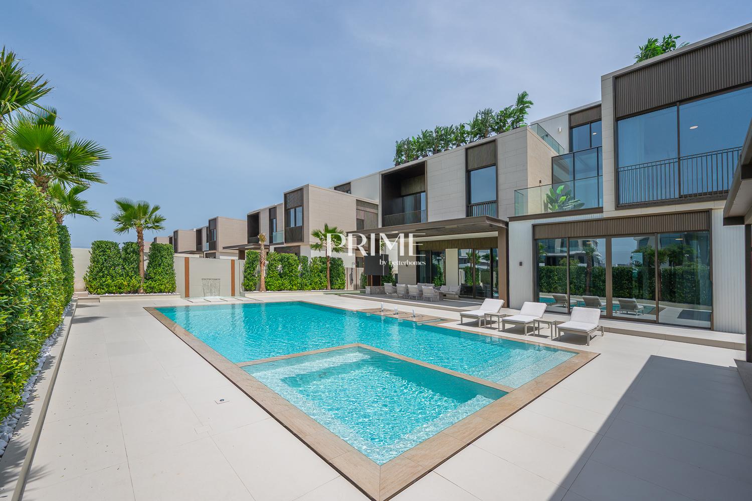 5 Bedrooms Villa in Palm Hills