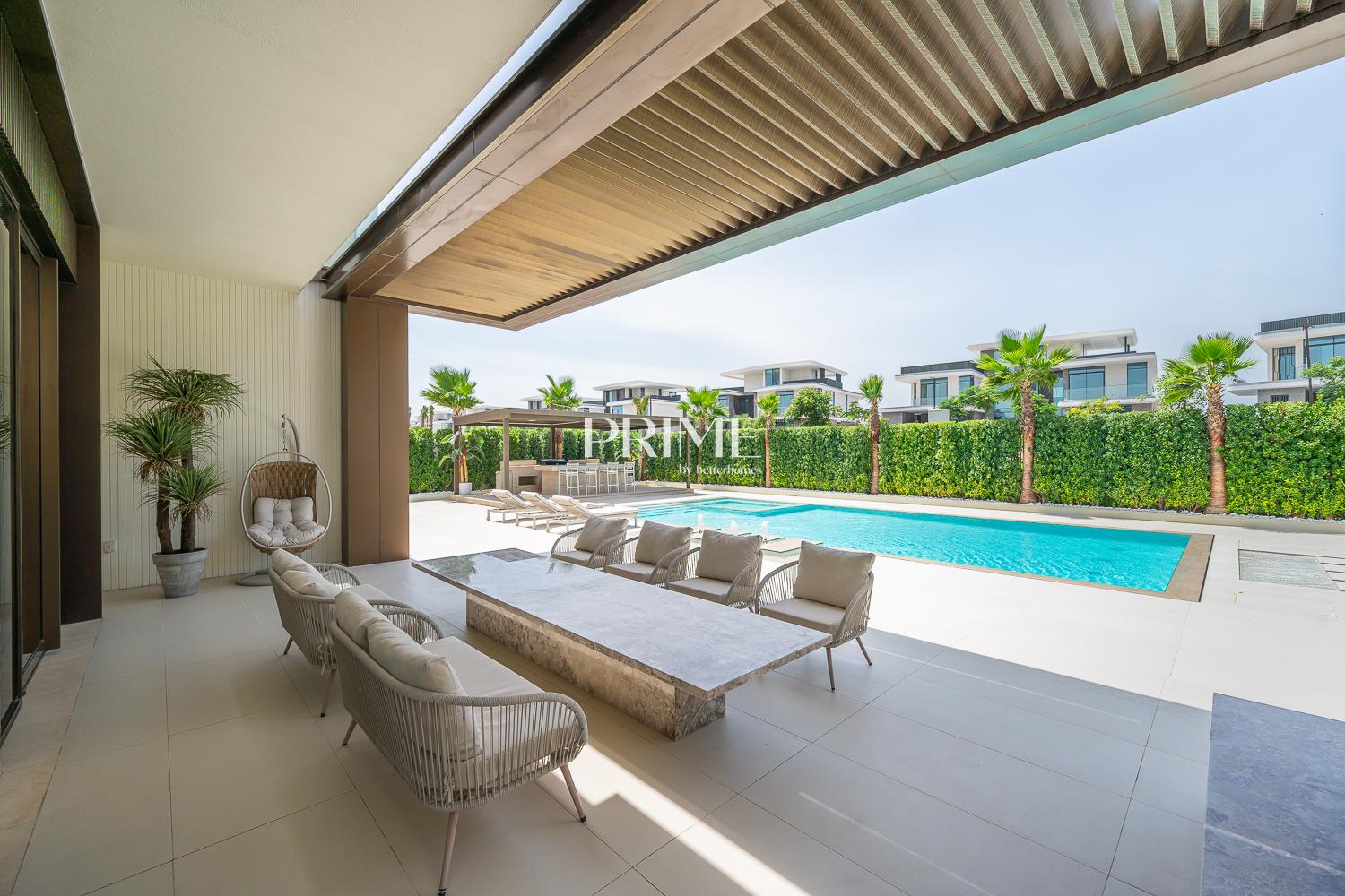 5 Bedrooms Villa in Palm Hills