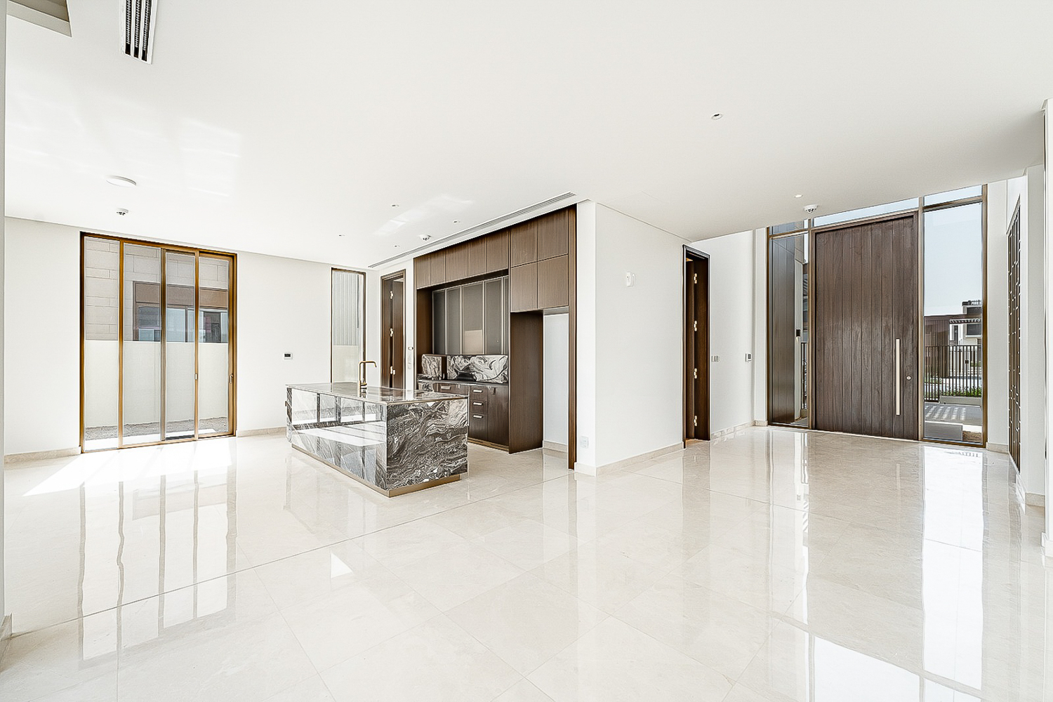 5 Bedrooms Villa in Palm Hills