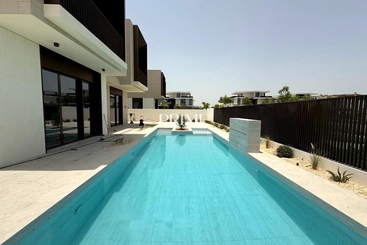 5 Bedrooms Villa in Palm Hills