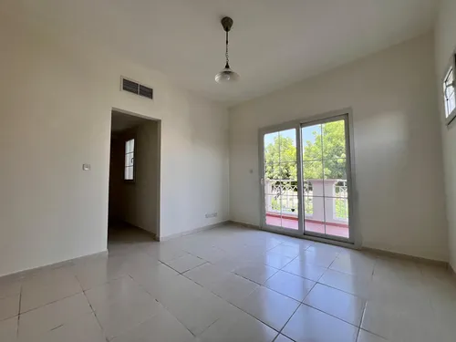 2 Bedrooms Townhouse in Springs 3