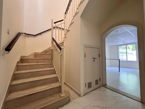 2 Bedrooms Townhouse in Springs 3