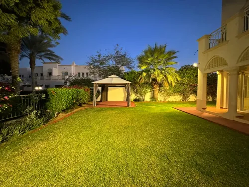 3 Bedrooms Townhouse in Springs 3