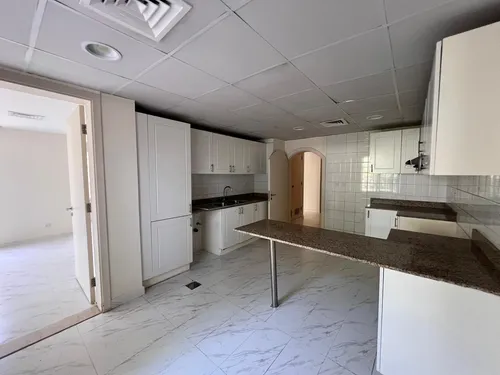 2 Bedrooms Townhouse in Springs 3