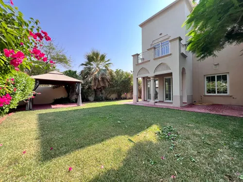 2 Bedrooms Townhouse in Springs 3