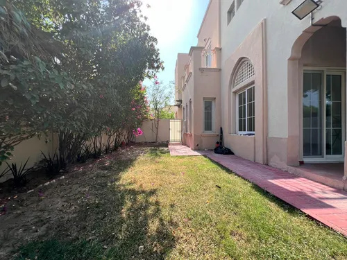 2 Bedrooms Townhouse in Springs 3
