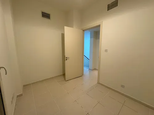 3 Bedrooms Townhouse in Springs 3