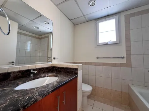 2 Bedrooms Townhouse in Springs 3