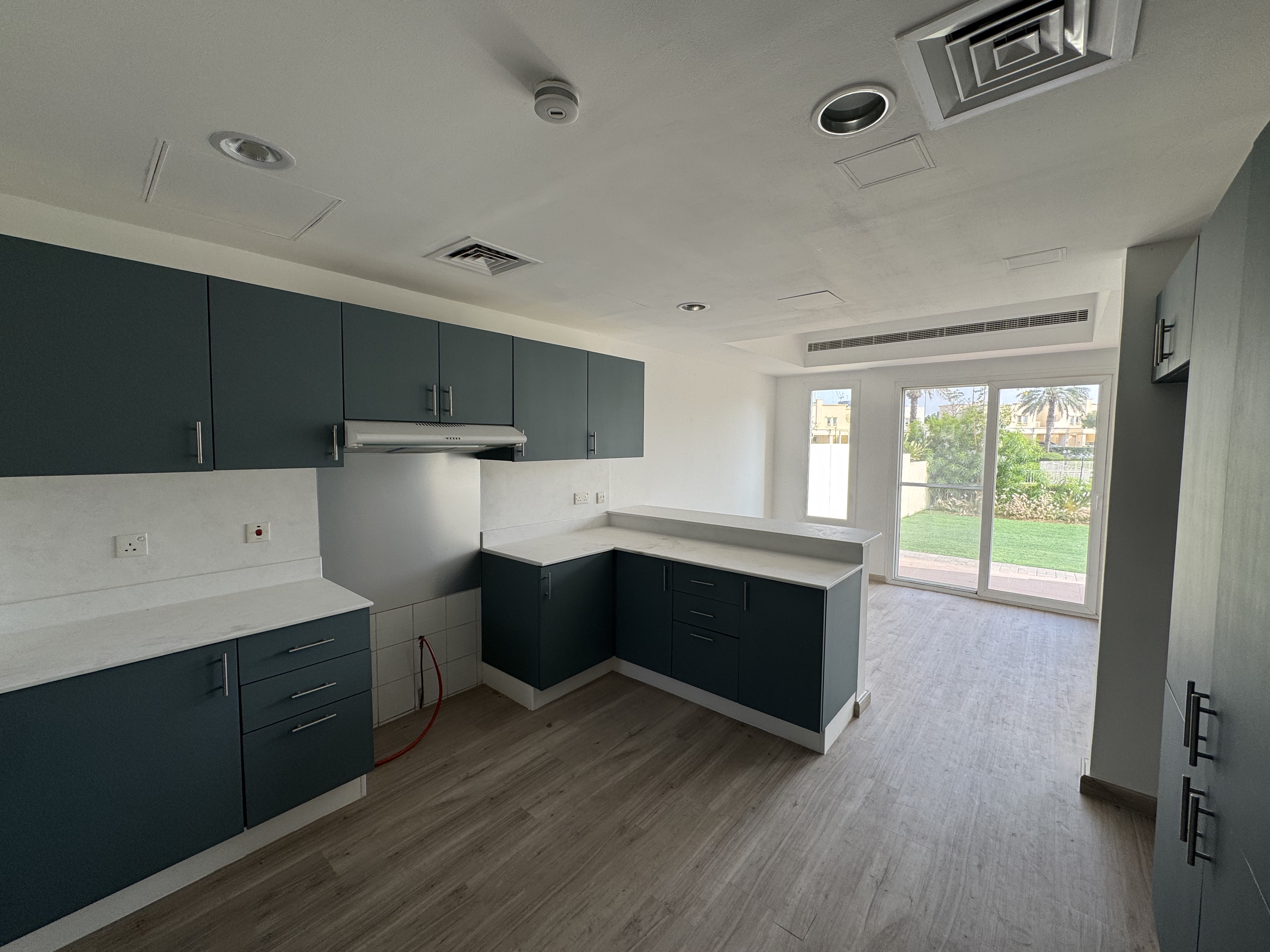 3 Bedrooms Townhouse in Springs 5