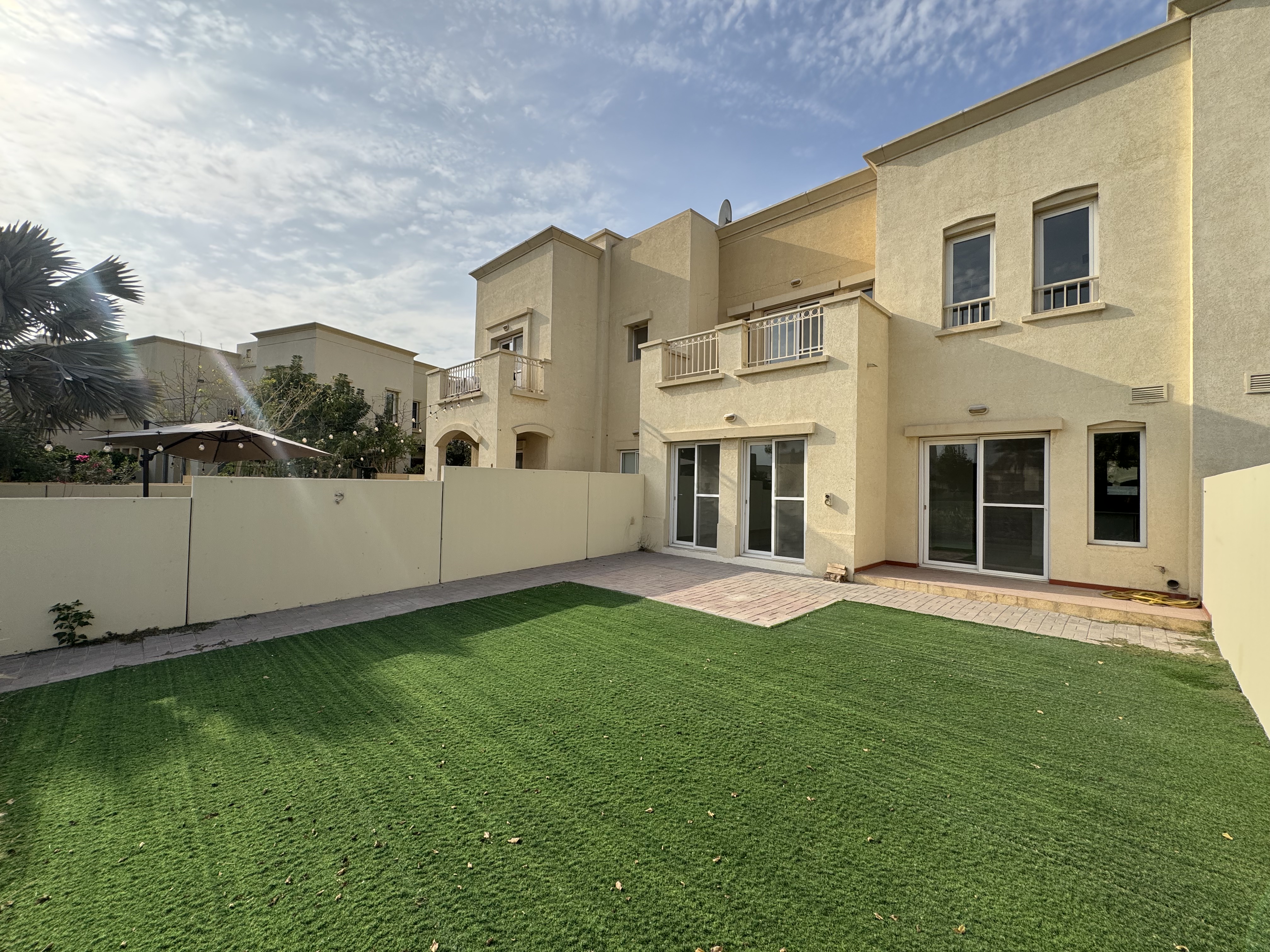 3 Bedrooms Townhouse in Springs 5