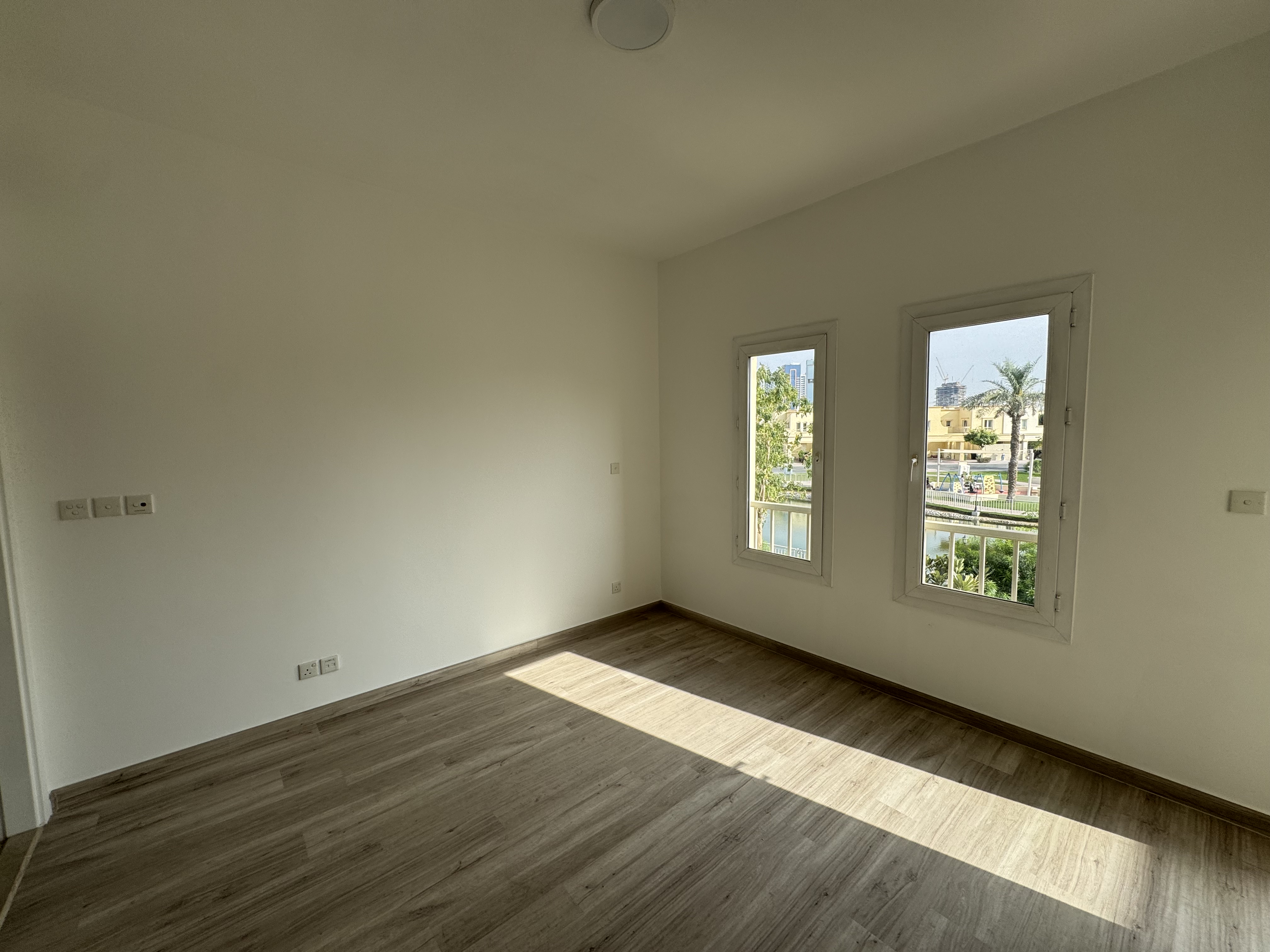 3 Bedrooms Townhouse in Springs 5