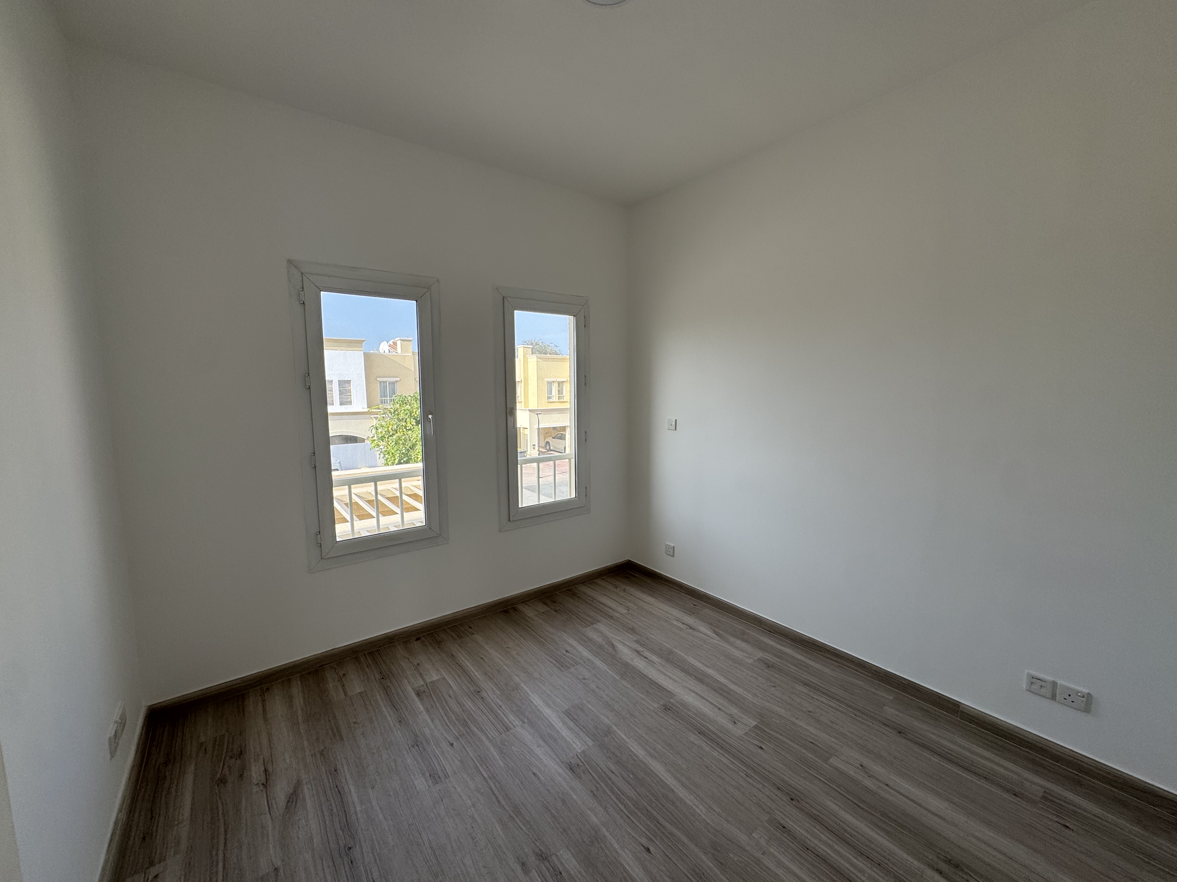 3 Bedrooms Townhouse in Springs 5