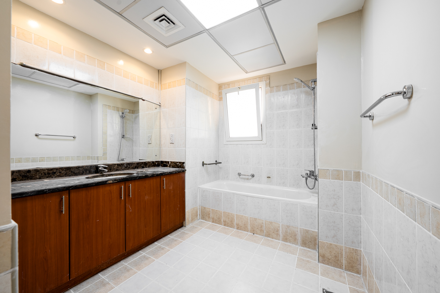 3 Bedrooms Townhouse in Springs 10