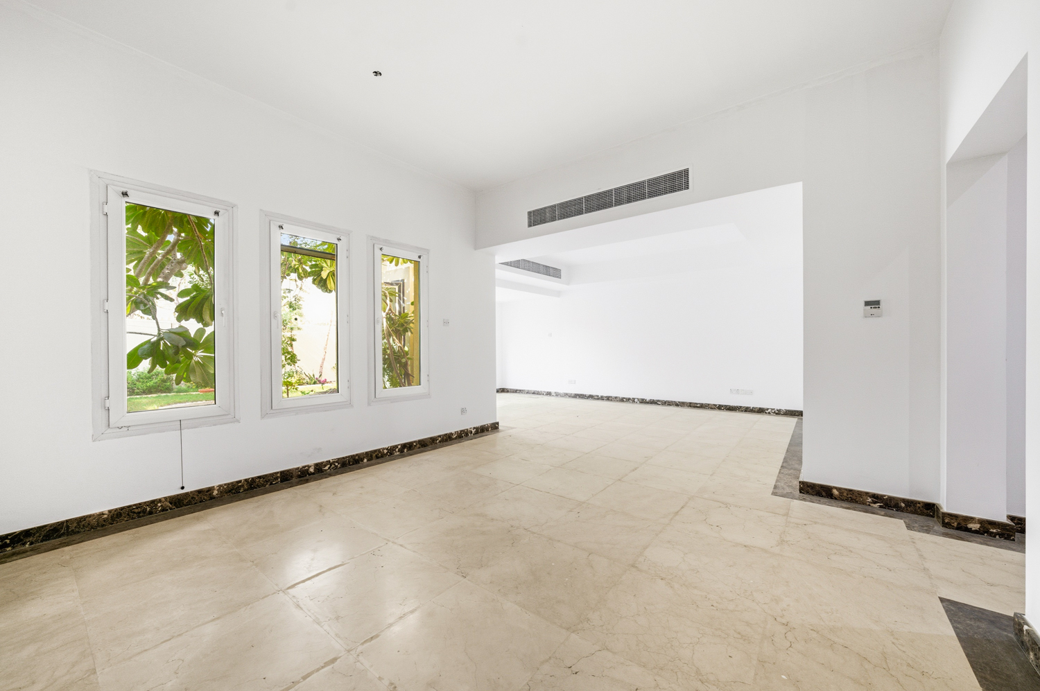 3 Bedrooms Townhouse in Springs 10