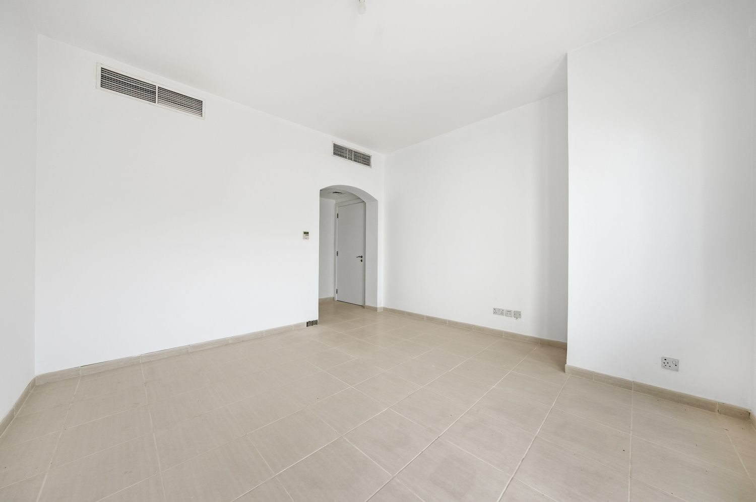 3 Bedrooms Townhouse in Springs 10