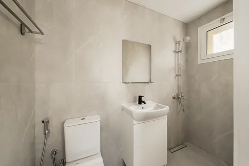 5 Bedrooms Villa in Meadows 2