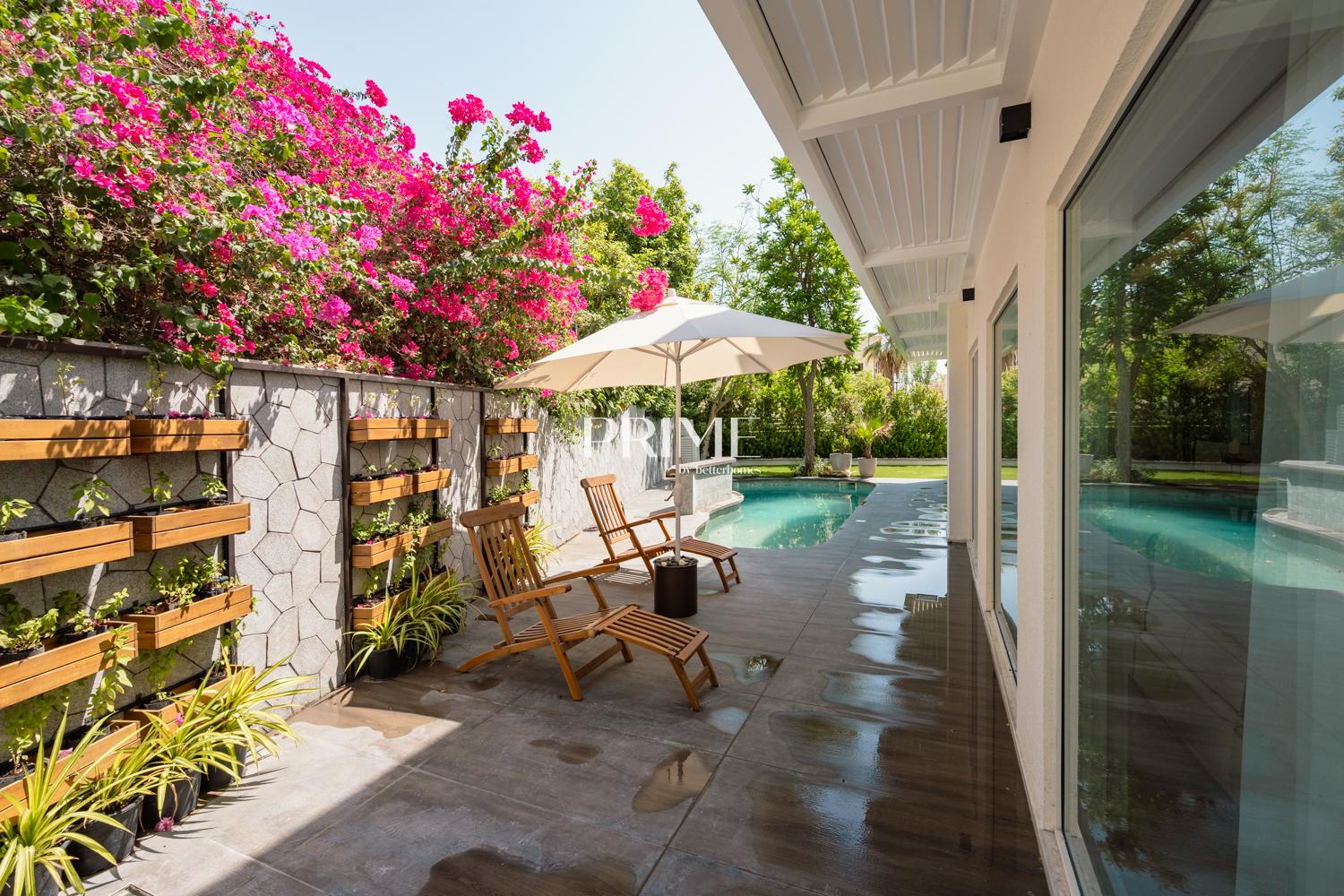 4 Bedrooms Villa in 6 Street, Meadows