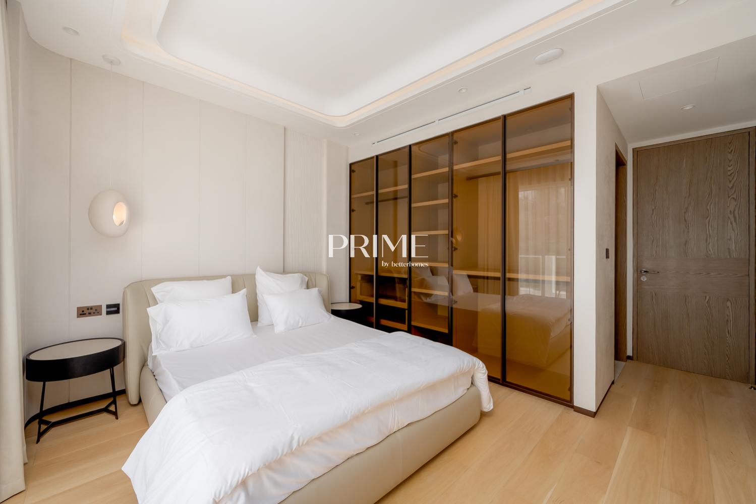 4 Bedrooms Villa in 6 Street, Meadows