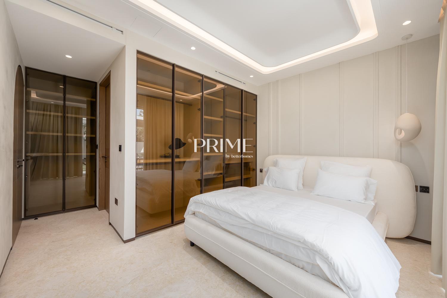 4 Bedrooms Villa in 6 Street, Meadows