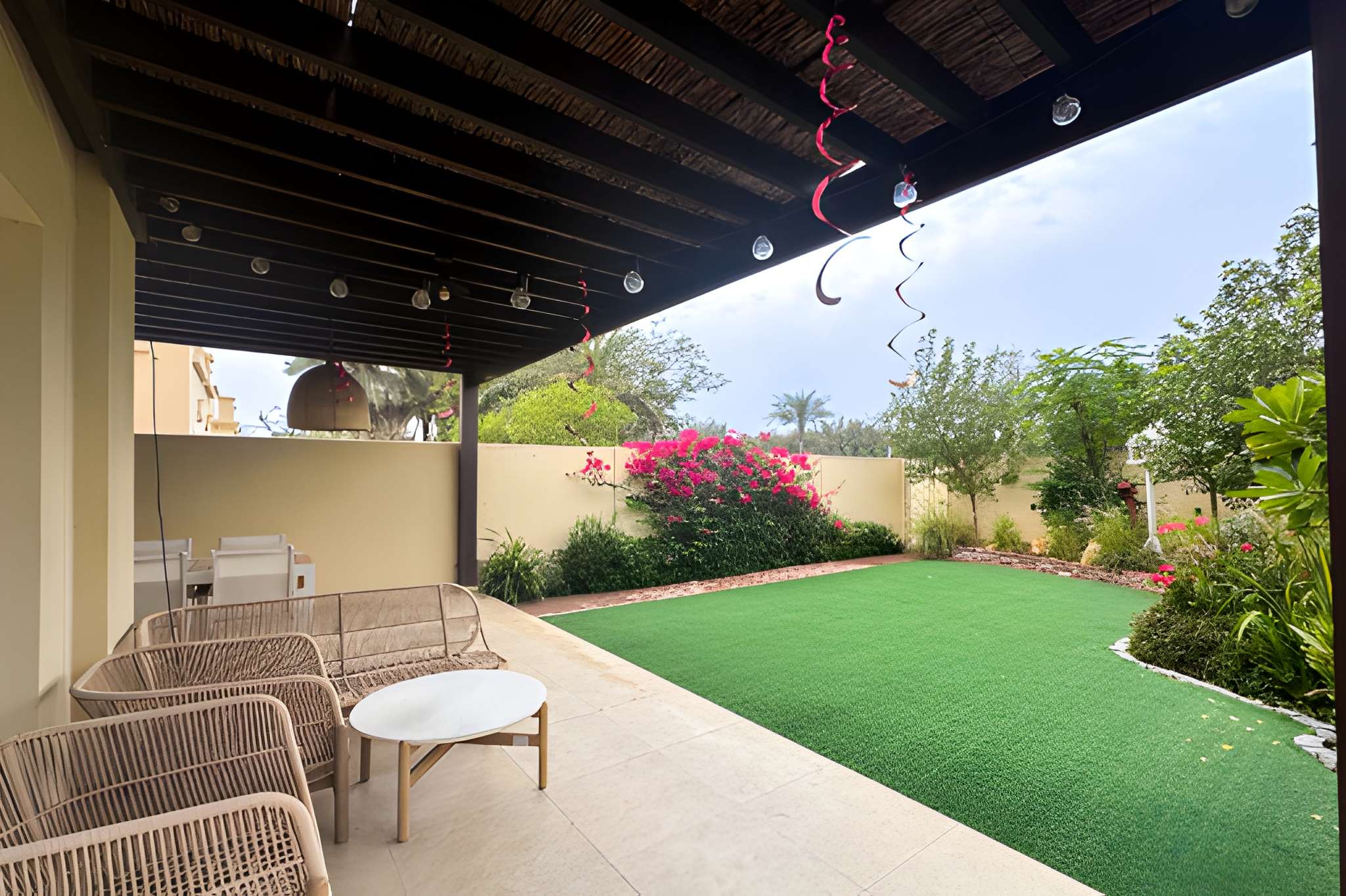 3 Bedrooms Townhouse in Springs 1