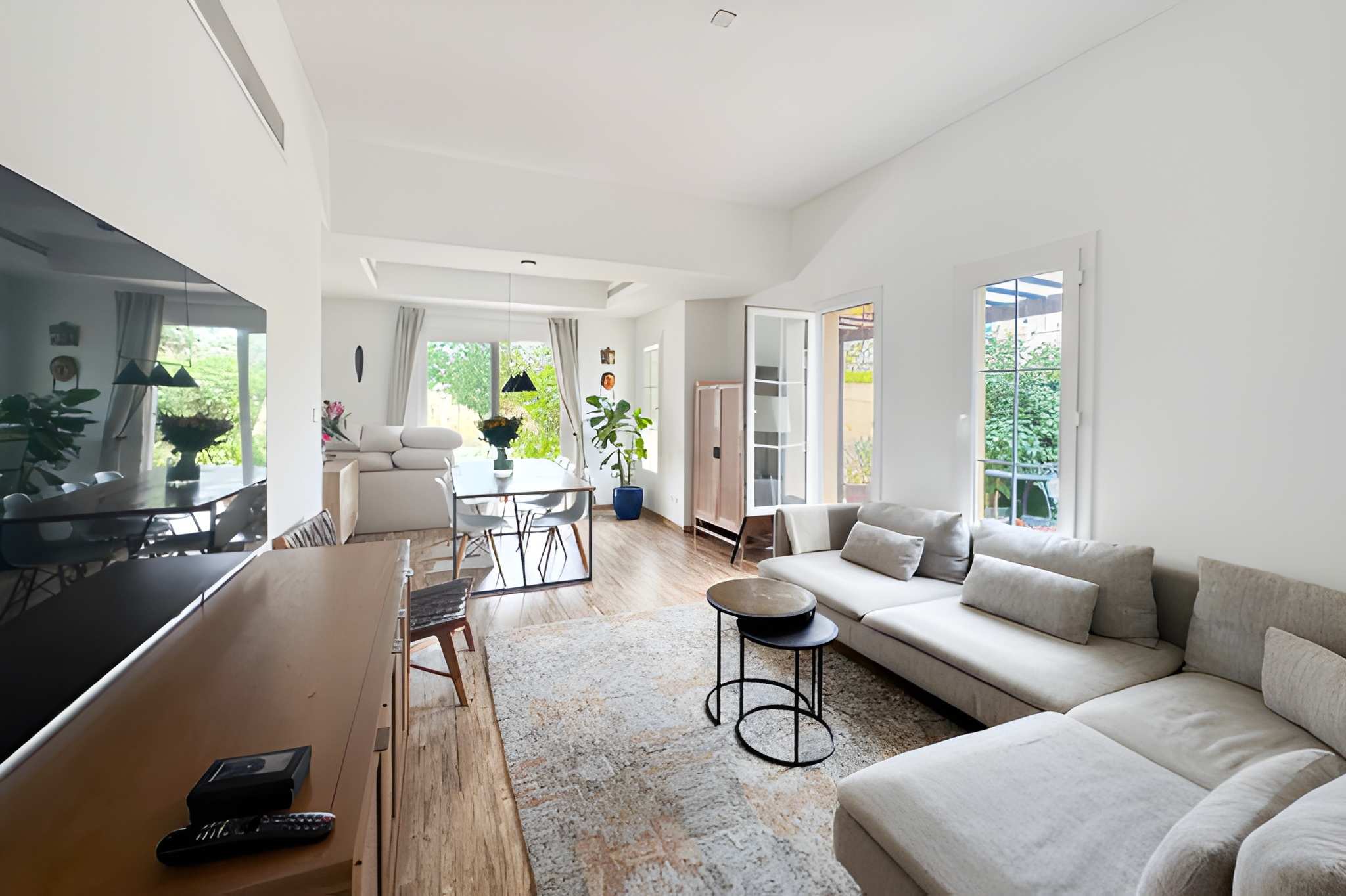 3 Bedrooms Townhouse in Springs 1