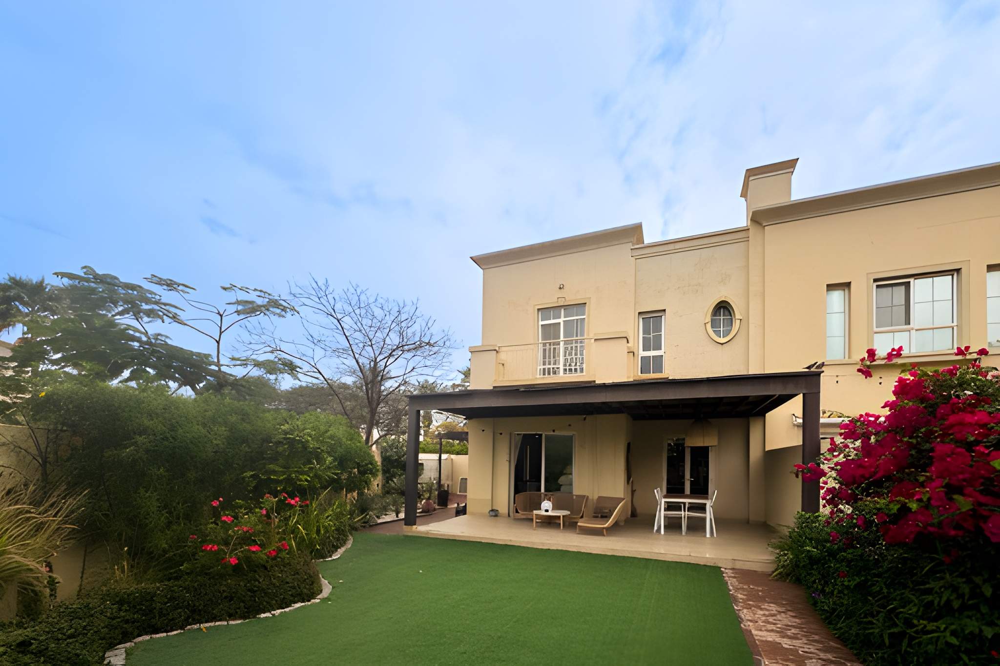 3 Bedrooms Townhouse in Springs 1