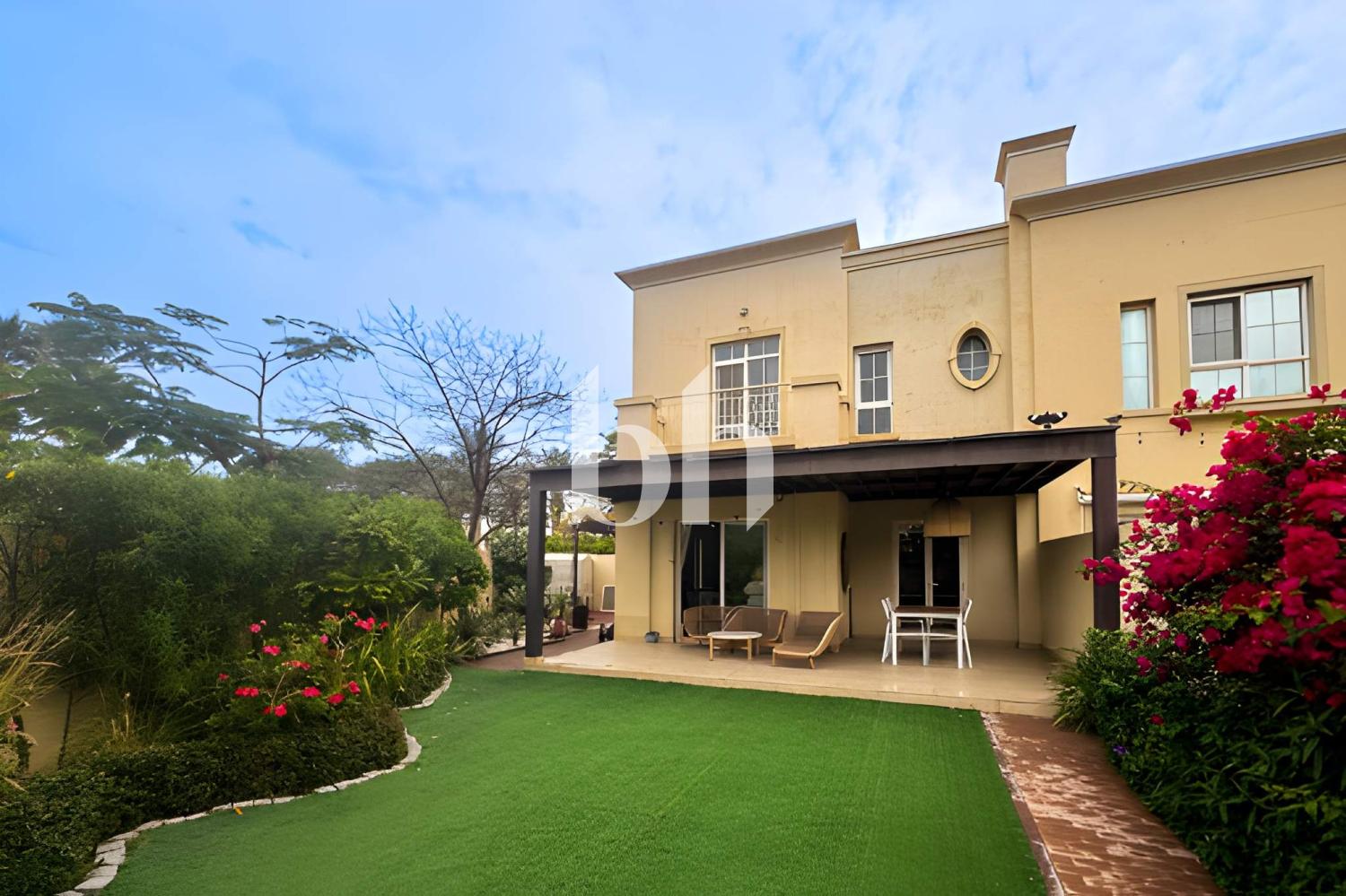 Single row | Upgraded | Corner Unit | Landscaped