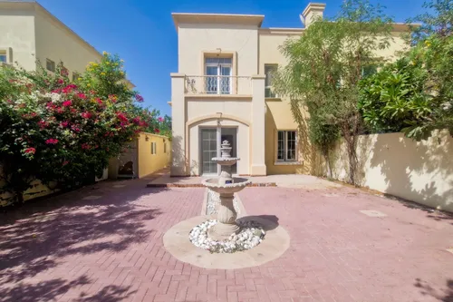 3 Bedrooms Townhouse in Springs 9