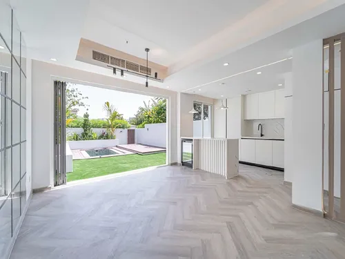 2 Bedrooms Villa in Springs 11
