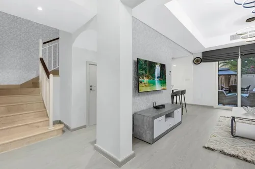 2 Bedrooms Villa in Springs 10