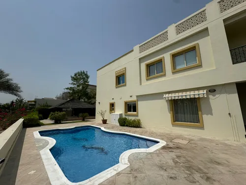 5 Bedrooms Villa in Sector H