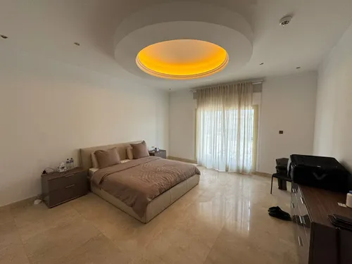 5 Bedrooms Villa in Sector H