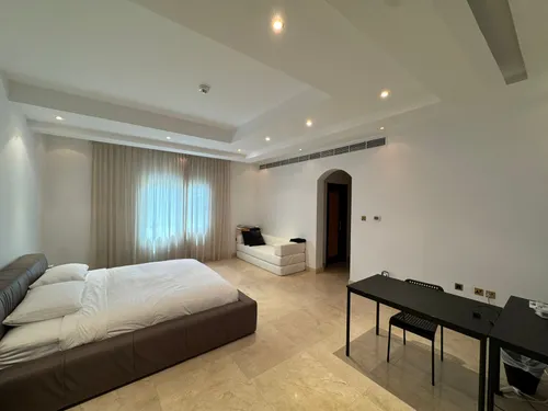 5 Bedrooms Villa in Sector H