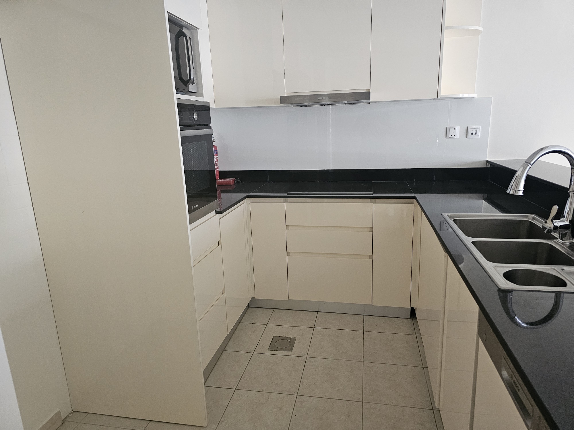 3 Bedrooms Apartment in Al Jaz 3