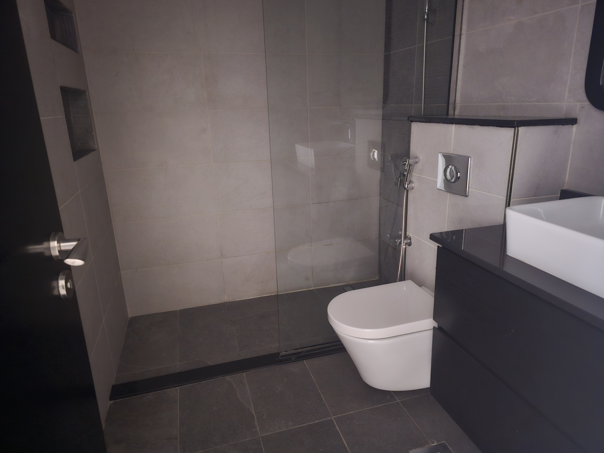 3 Bedrooms Apartment in Al Jaz 3