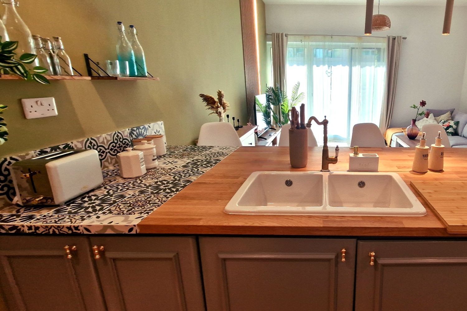 1 Bedroom Apartment in Al Arta 1