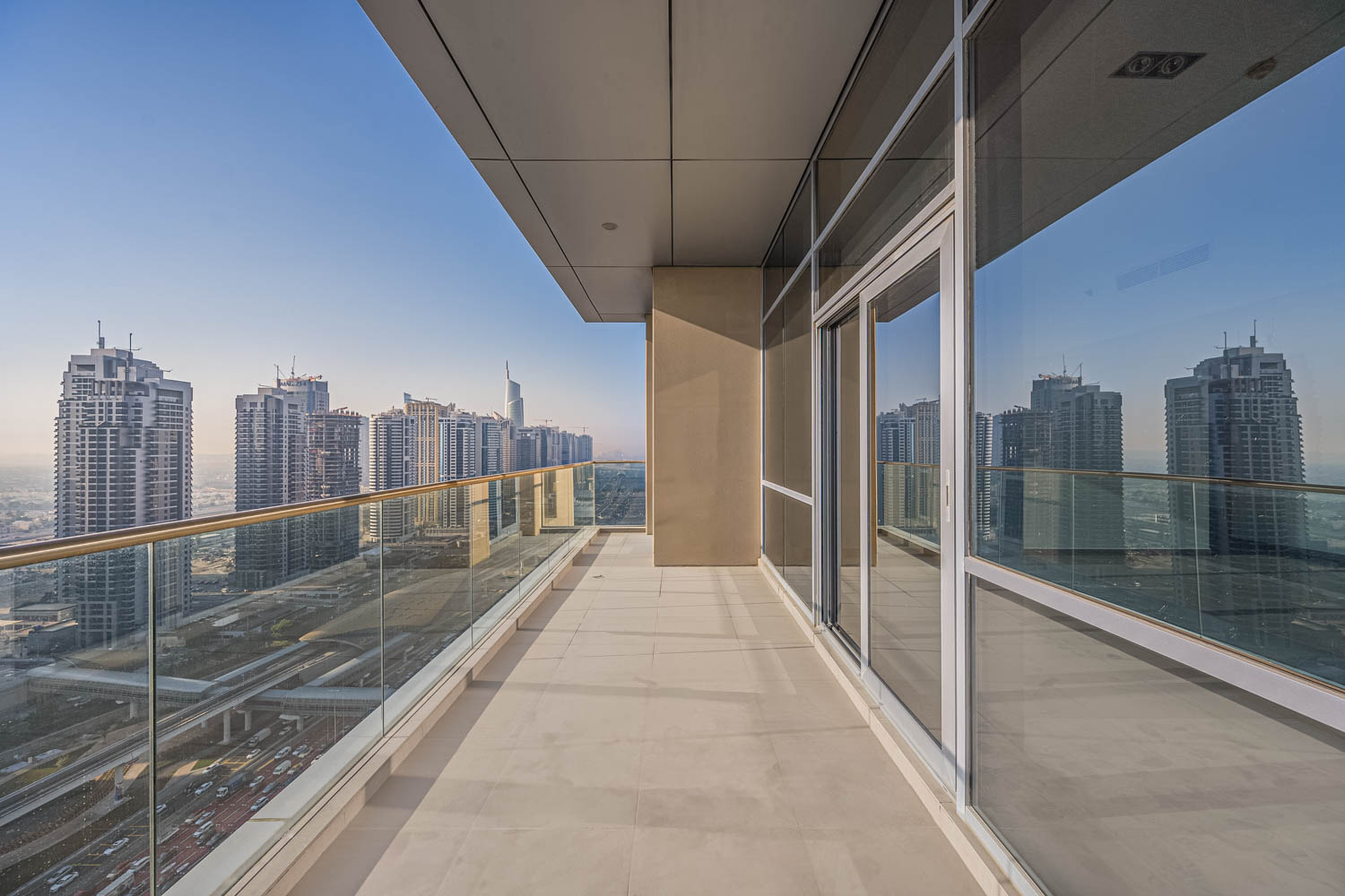 2 Bedrooms Apartment in Ariyana Tower