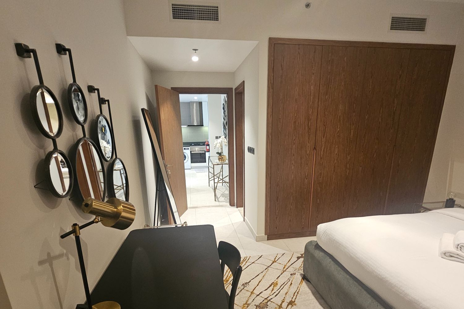 2 Bedrooms Apartment in No.9