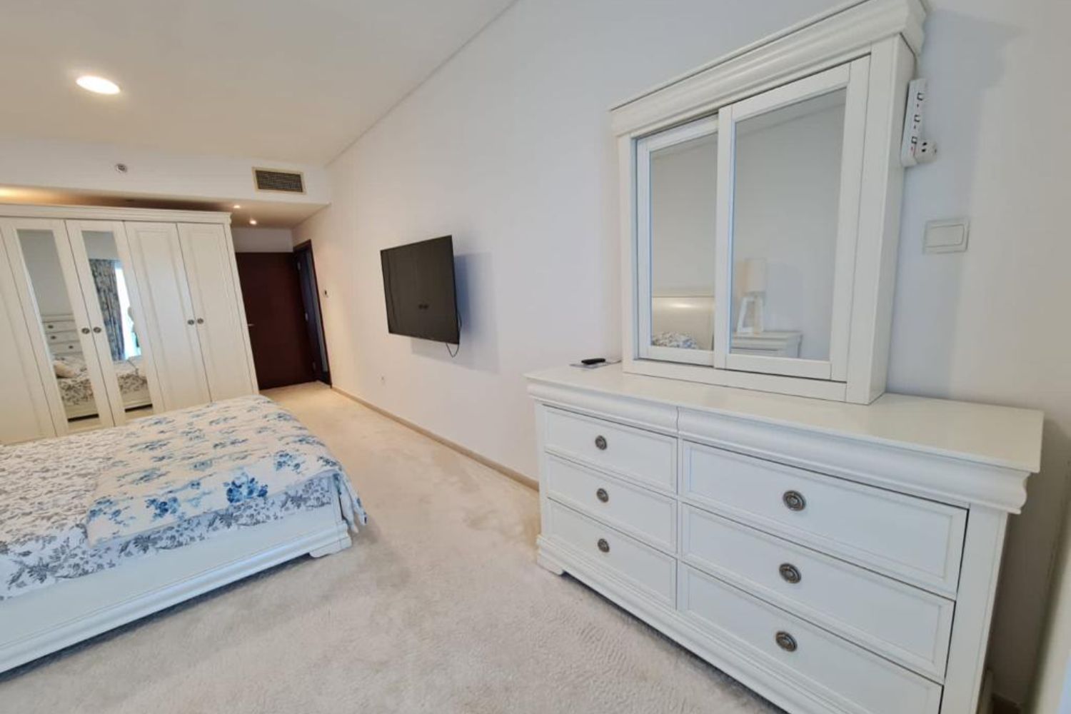 2 Bedrooms Apartment in Princess Tower