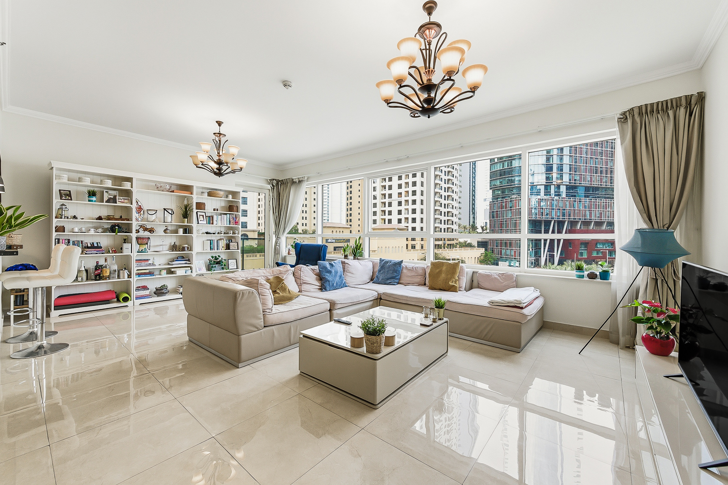 2 Bedrooms Apartment in Marina Quays North