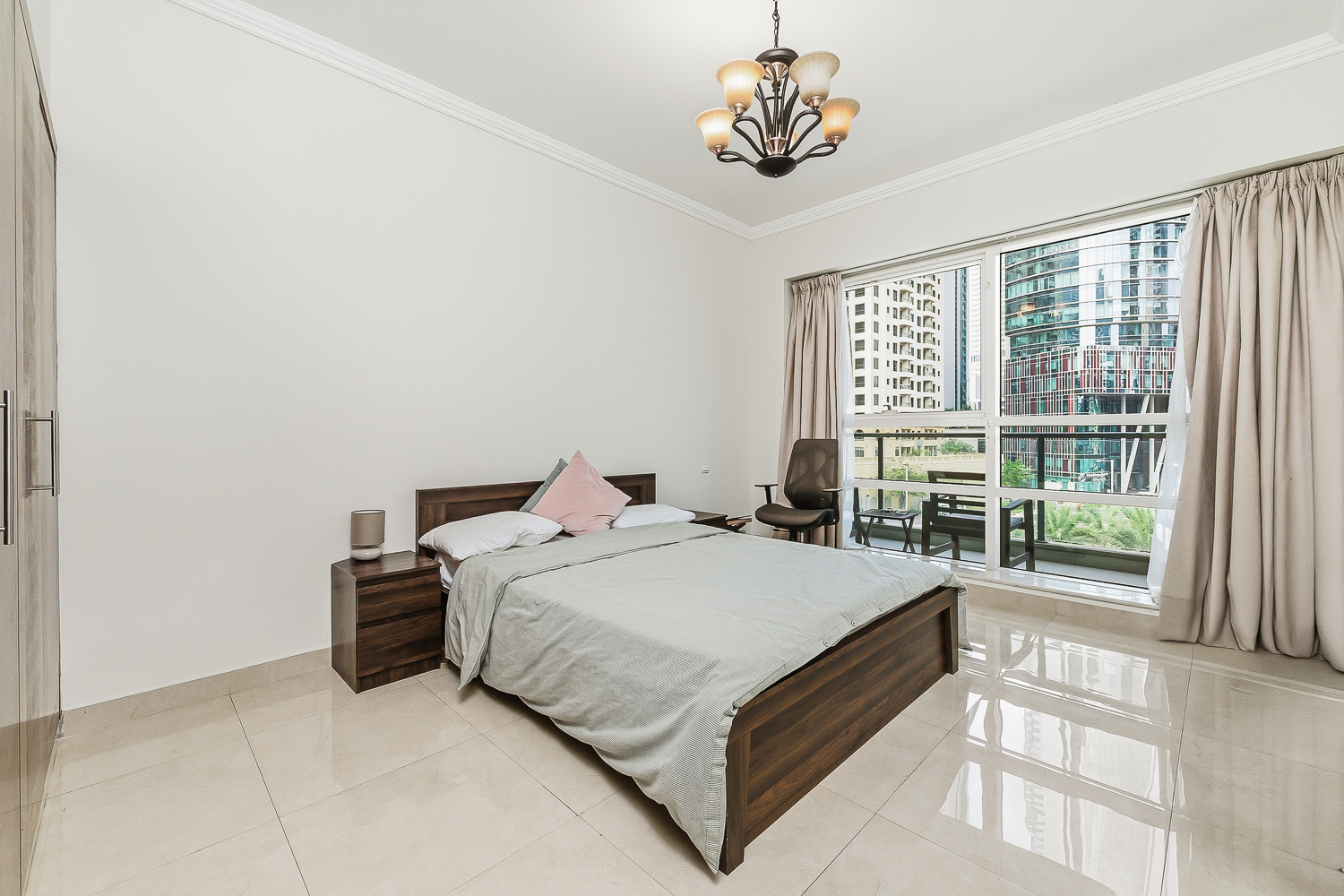 2 Bedrooms Apartment in Marina Quays North