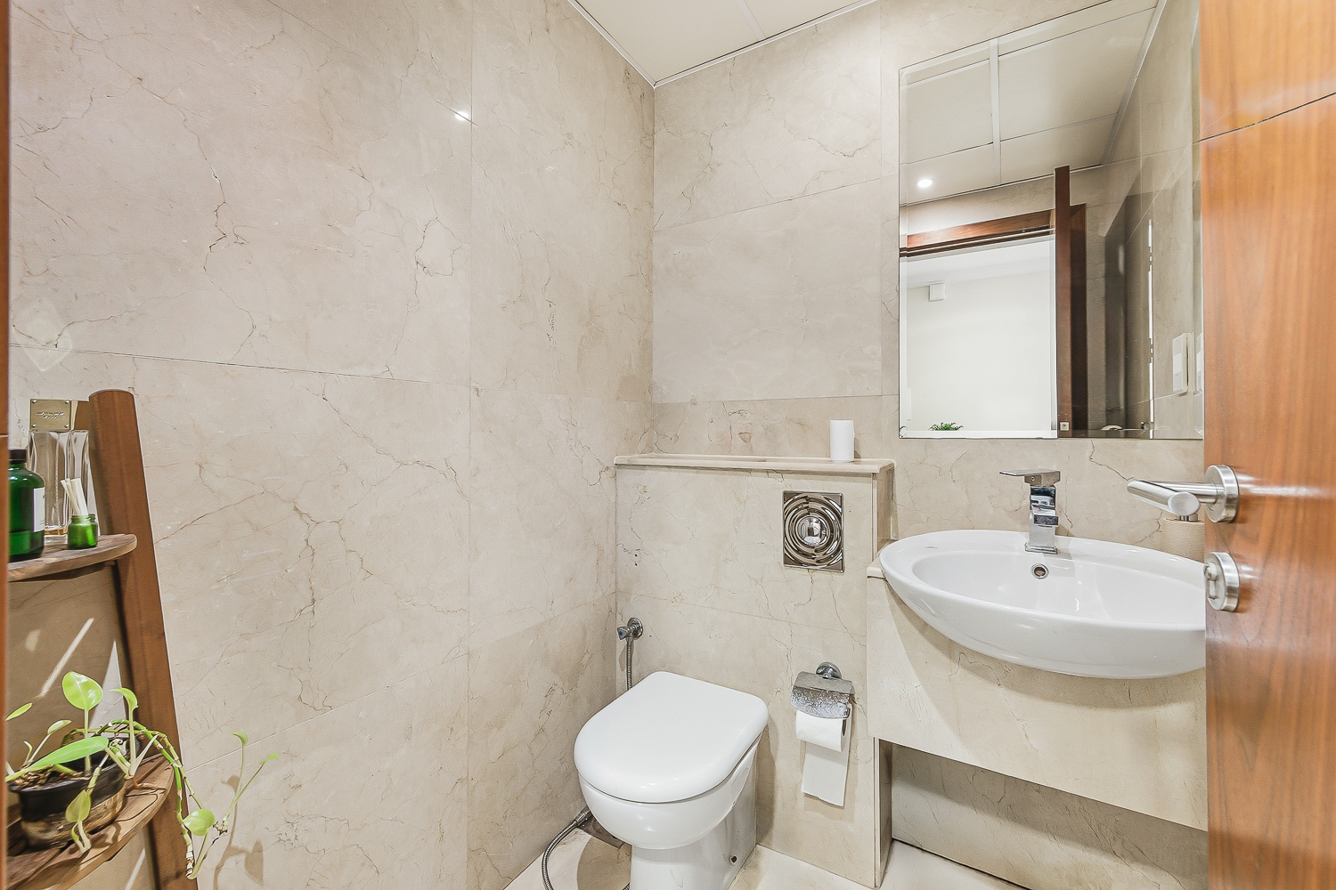 2 Bedrooms Apartment in Marina Quays North