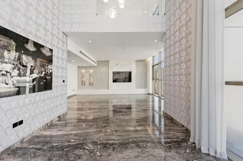 3 Bedrooms Penthouse in No.9