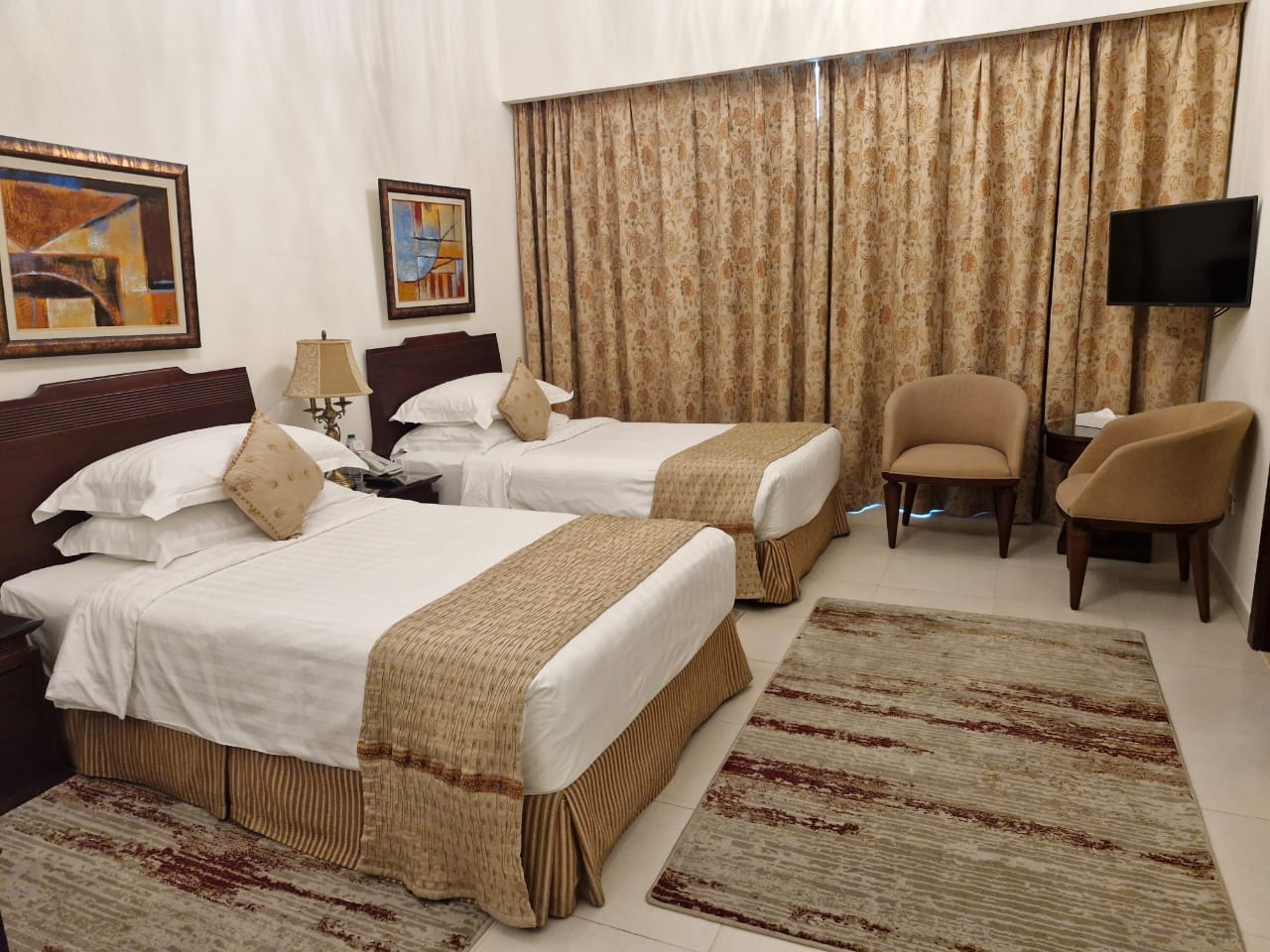 2 Bedrooms Apartment in Marina Hotel Apartments