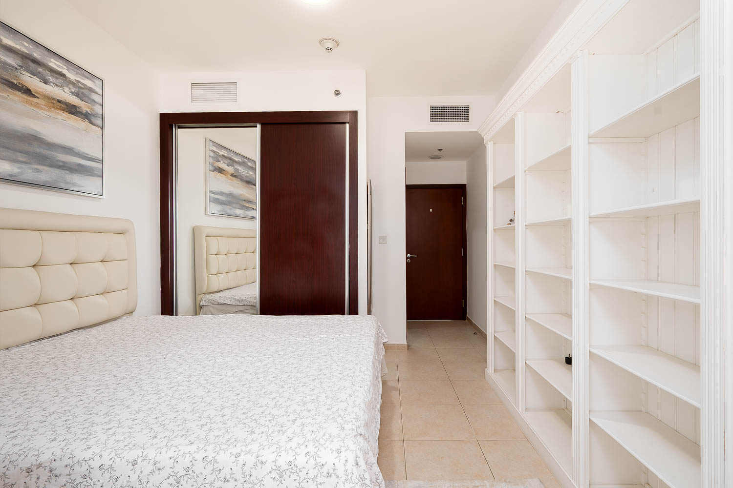 2 Bedrooms Apartment in Elite Residence