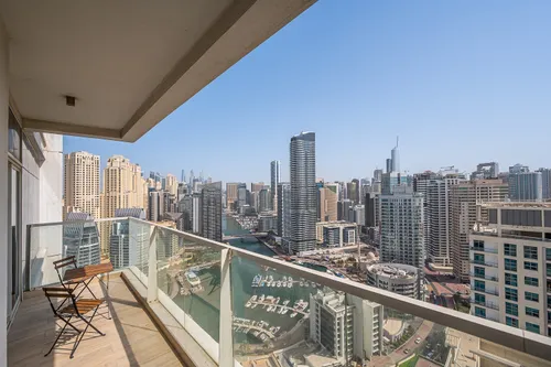 2 Bedrooms Apartment in Studio One