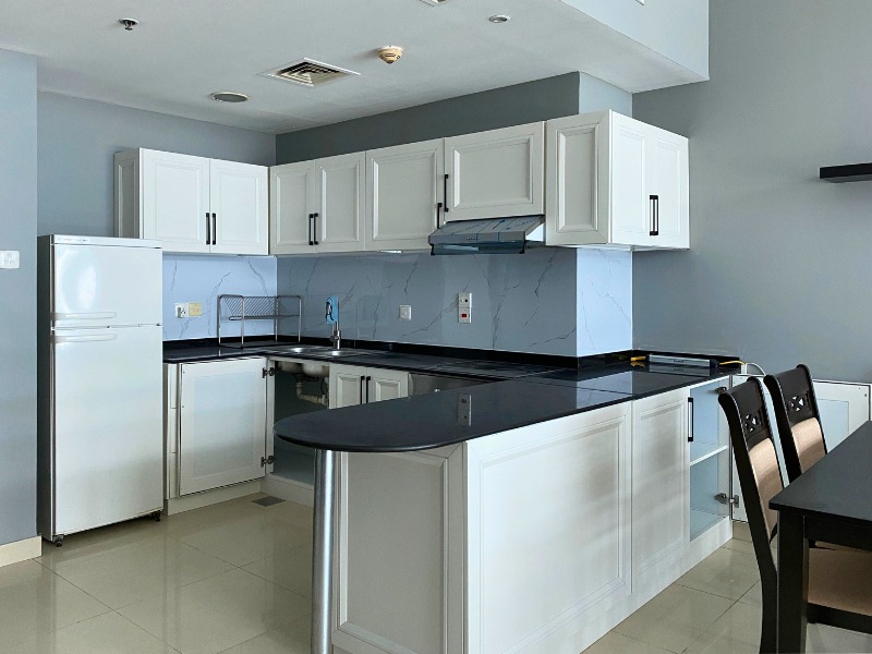 2 Bedrooms Apartment in Yacht Bay