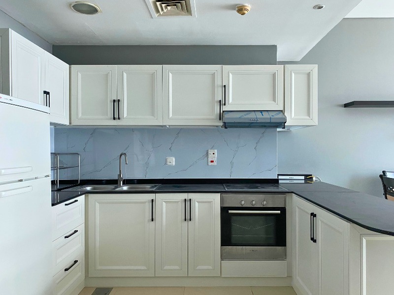 2 Bedrooms Apartment in Yacht Bay