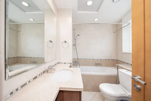 3 Bedrooms Apartment in Trident Bayside